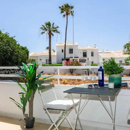 Isla Park Apartament *